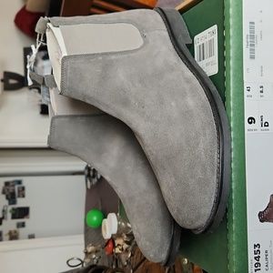 American Eagle Outfitters